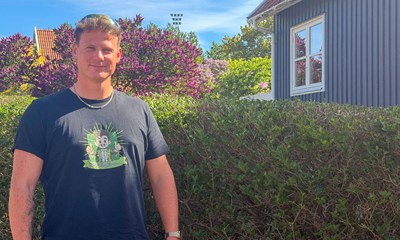 Jonas kom til her for at hj�lpe � og blev selv hjulpet