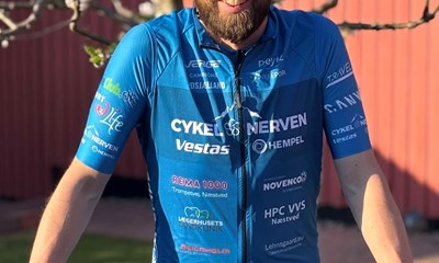 Henrik cykler for en st�rre sag 