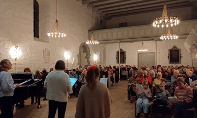 Kirke indbyder til f�llessang 