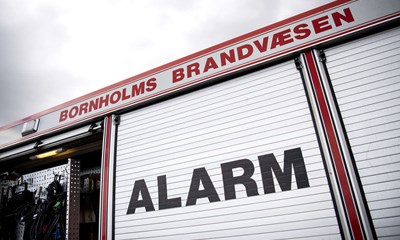 Pensionister bes�ger brandstation