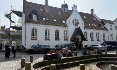 Efterskolen er solgt - m�ske skal grunden ogs� s�lges 