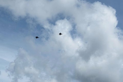 Jagerfly igen i luften  � fredag var det alvor