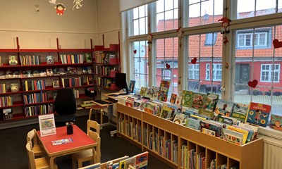 Popper op i Gudhjem