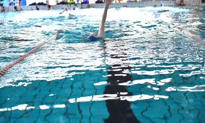 R�nne Sv�mmehal tilbyder s�rligt sommerkort