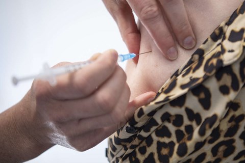 H�js�son: Vaccinationer stikker af