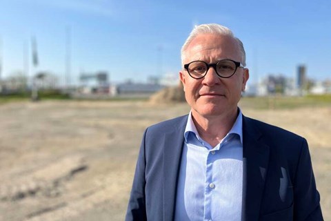 Kritiserer Folketinget: De skal st� p� m�l for det