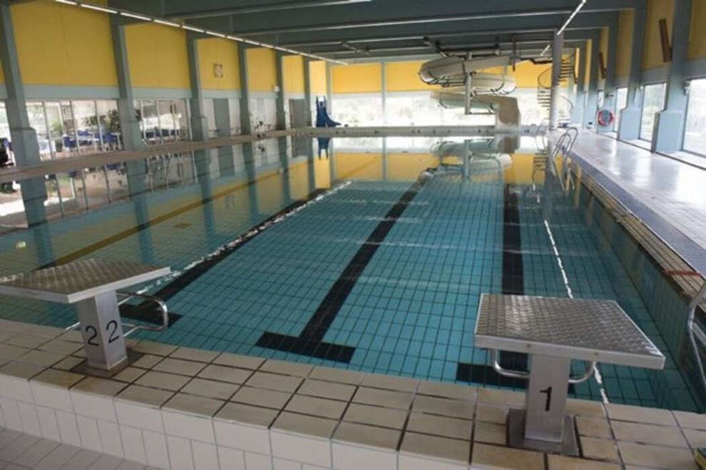 Kommunen s�tter 1,6 millioner i nyt tag i en fart til R�nne Sv�mmehal