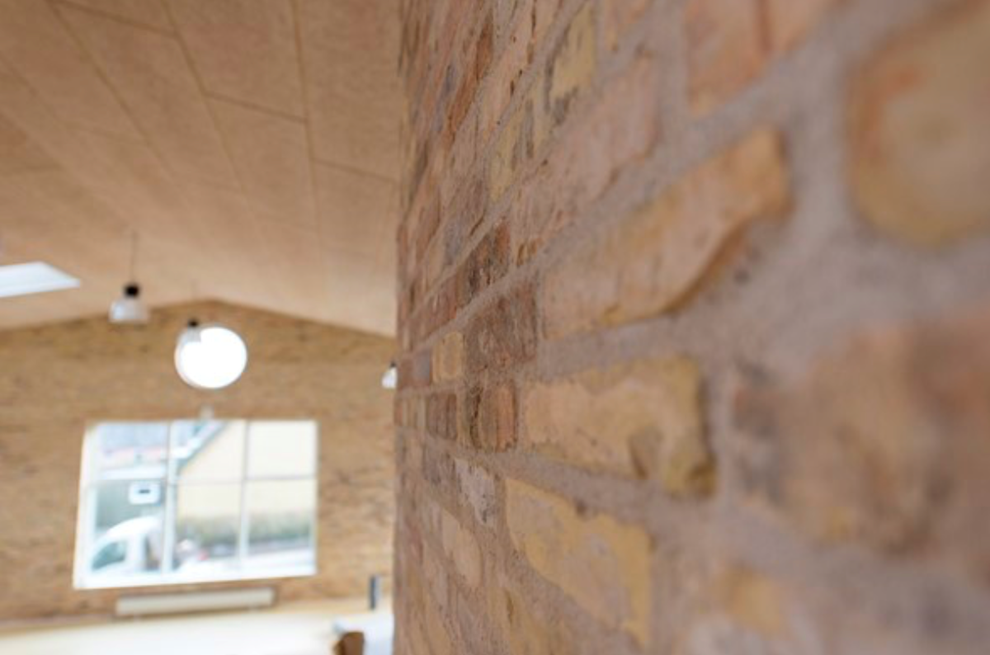 Ny virksomhed bruger gamle mursten: Det giver så meget mening Ny virksomhed bruger gamle mursten: Det giver så meget mening