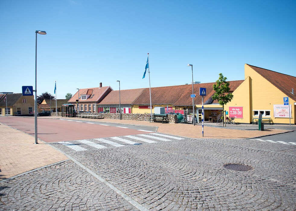 P� Hasle Torv l� engang et fotoatelier, en cykelforretning og et hotel