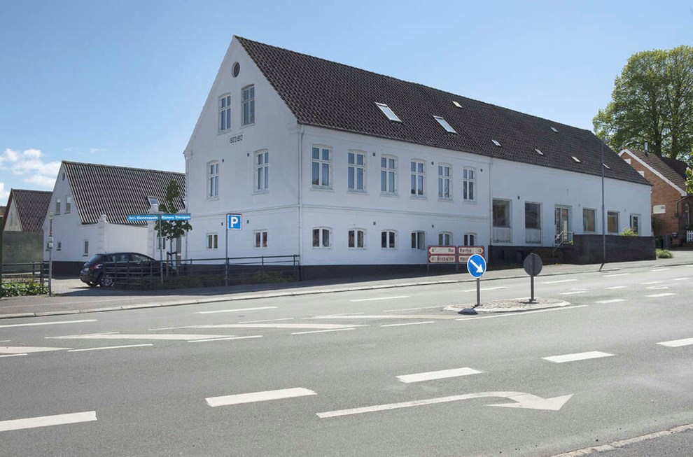 Den gamle brugs bruges i dag til privatbeboelse