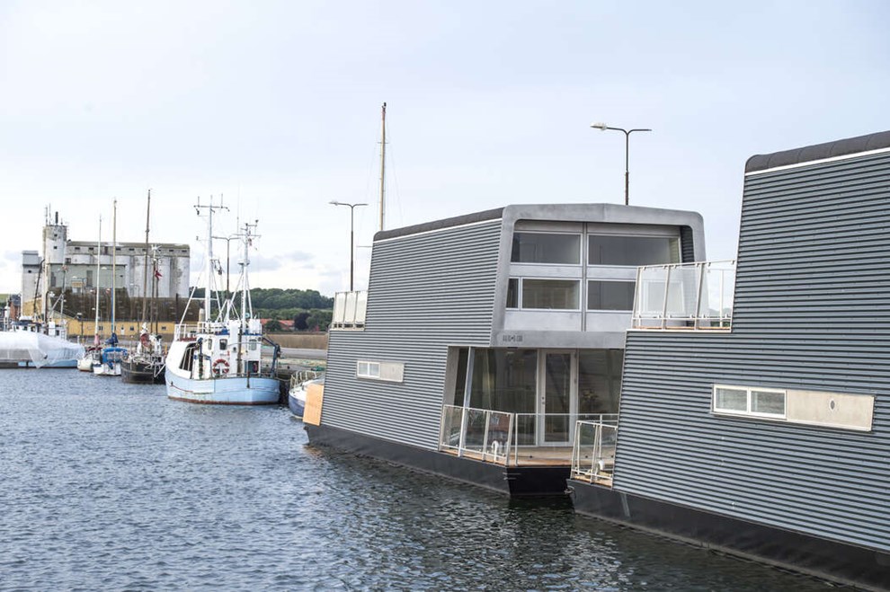 Nex�s flydende sommerhuse er eftertragtede hos turister