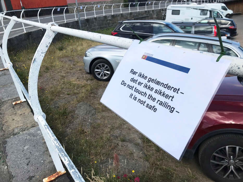 Kvinde ligger fortsat p intensiv efter fald i Svaneke  kresten sender tak for hjlpen