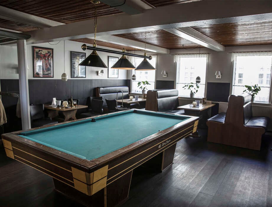 Kig inden for p� Krydset anno 1970