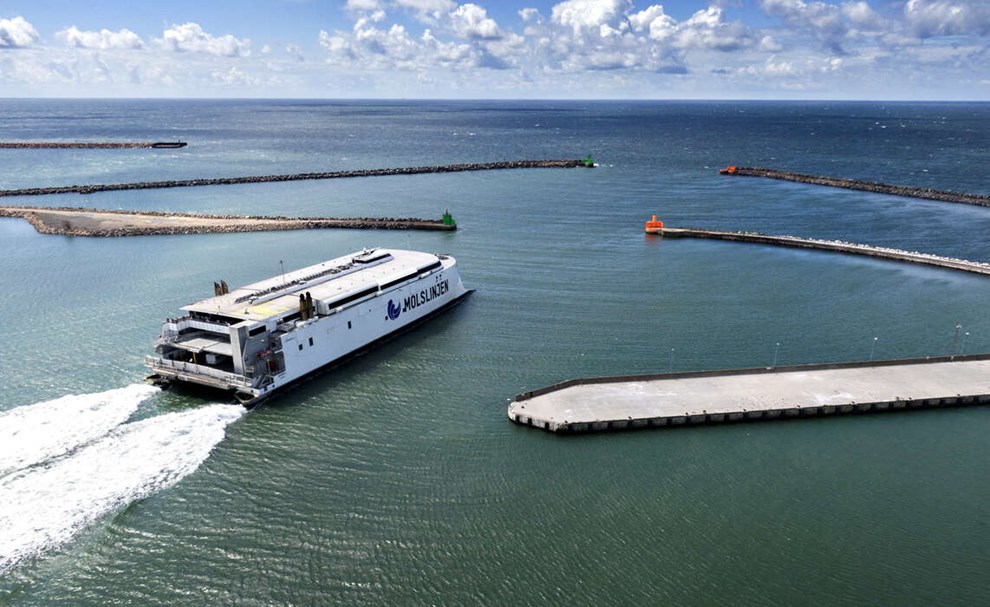 Kapitalfond slger Molslinjen for hemmeligt belb