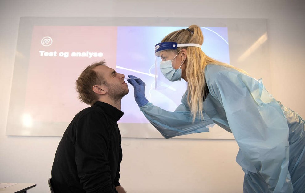 Ti sekunder og tre-fem drejninger i nsen er ndvendig: Nye hurtigpodere lrte at g dybt