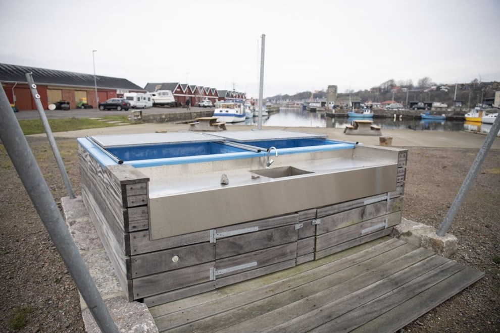 Efter fem år med ærgrelser over, at det ikke fungerer: Nu bliver hyttefadet fjernet