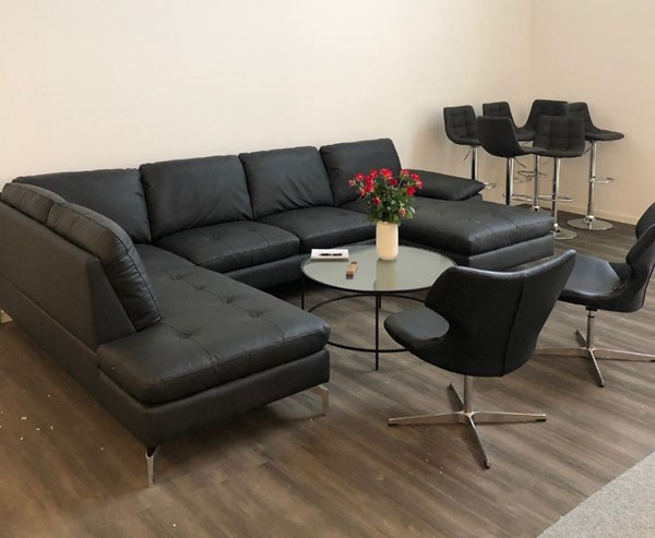 Tilf�ldig samtale gav bolighus stor ordre ovre