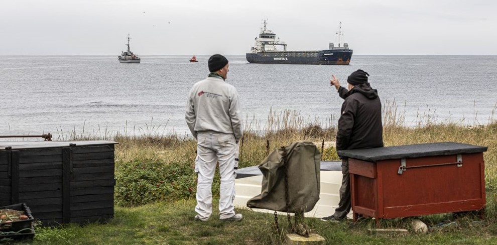 Folk valfarter til Sorthat: Hvorfor stder et skib p grund midt om natten?