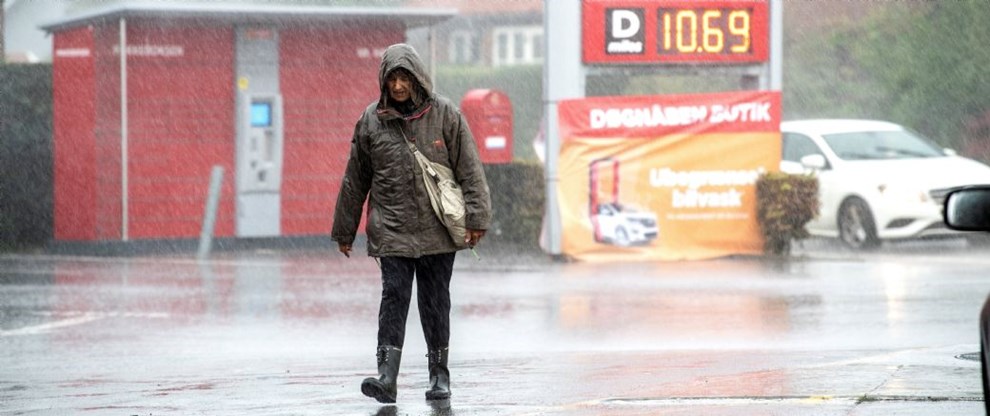 Hold på hat og briller: Det bliver blæsende i dag Hold på hat og briller: Det bliver blæsende i dag