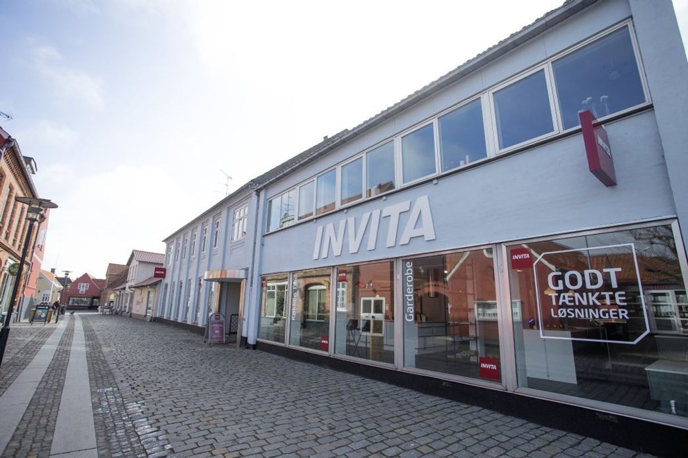 K�mpebutik lukker � arbejdskraft mangler 