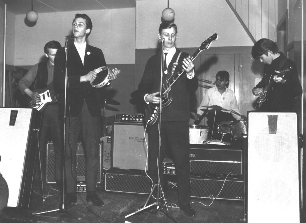 Bent Bornøe Kofoed spillede pigtrådsmusik og var konsul