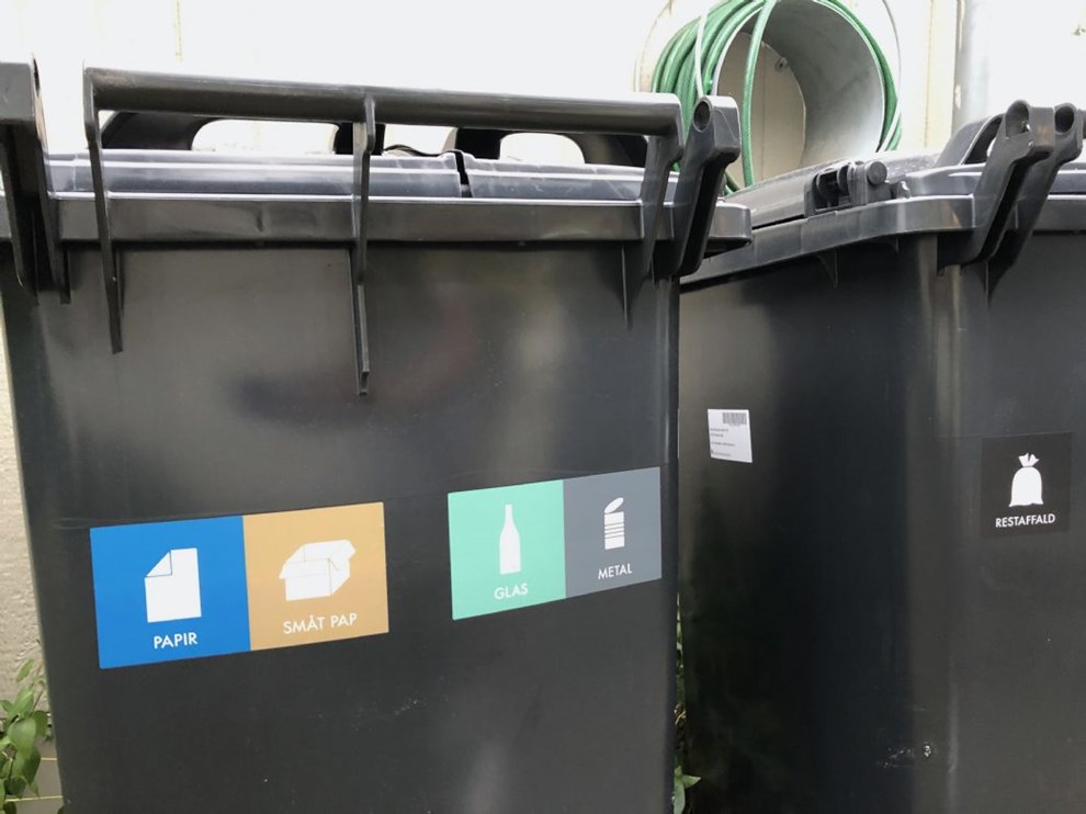 Affaldsgebyr stiger nu med 1300 kroner, mens vi venter p sorteringen
