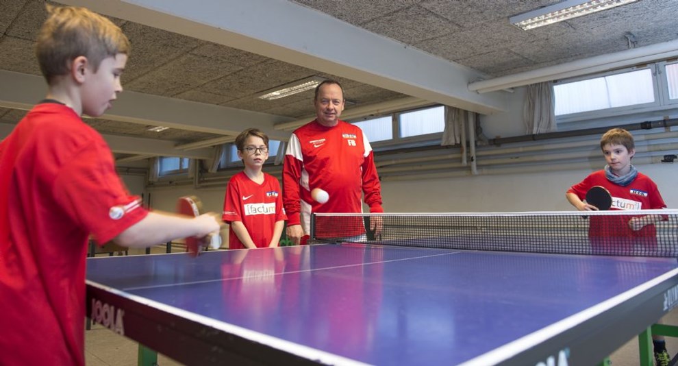 Farvel efter 50 r: RIK dybt skuffet efter lynsalg af stre