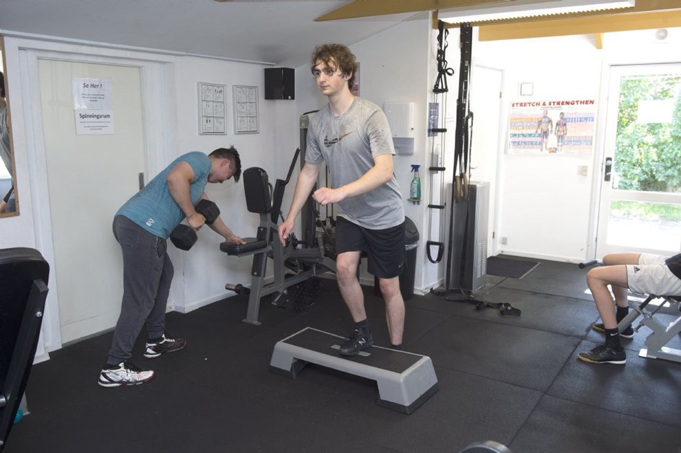 De finder ikke champagneflasken frem:'Det er ikke ret mange penge, det drejer sig om'