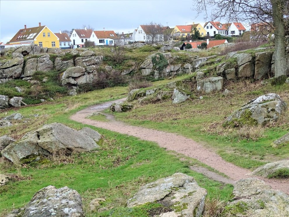 Stafetvandring med rock pools, skanser og en hellig kilde