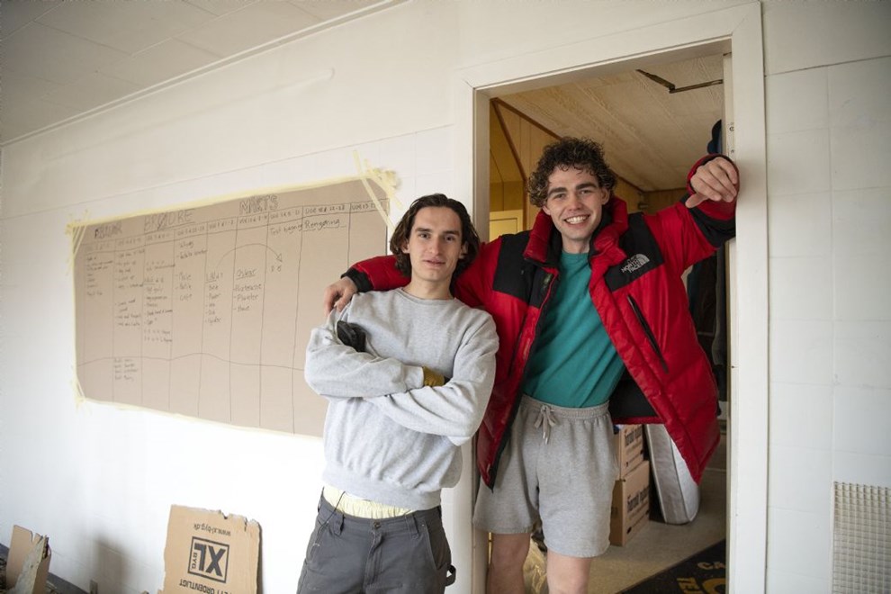 To unge mnd er flyttet til 'en ret upcoming by' for at bne et bageri