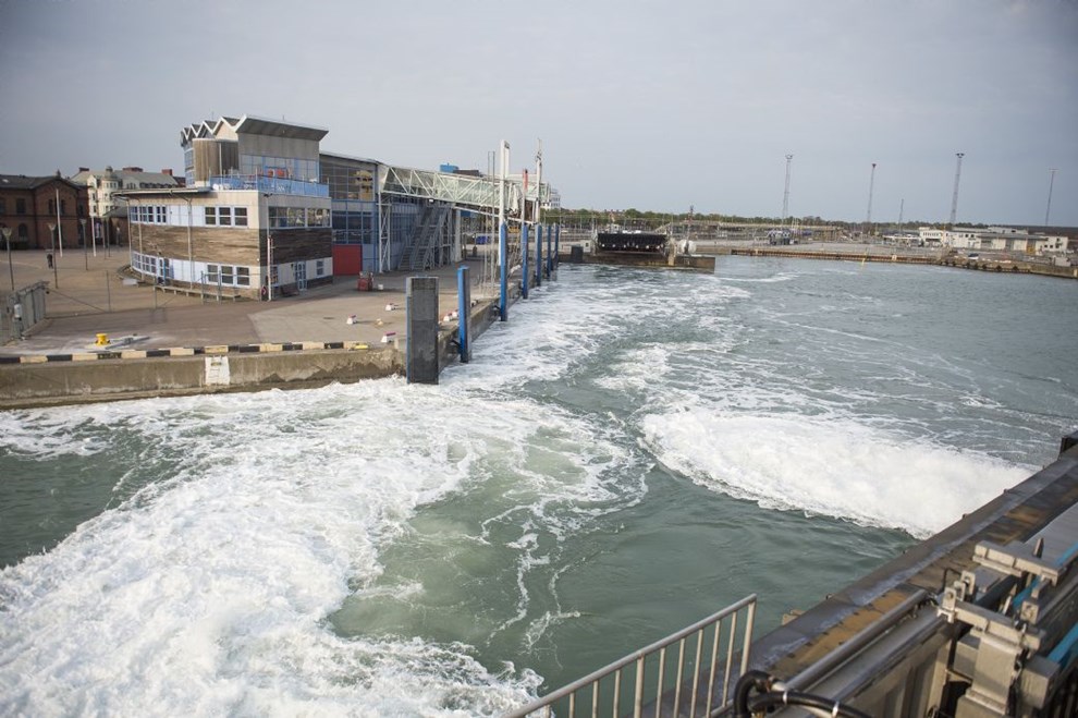 Krav om negativ coronatest ved indrejse til Sverige gælder også rejsende til og fra Bornholm