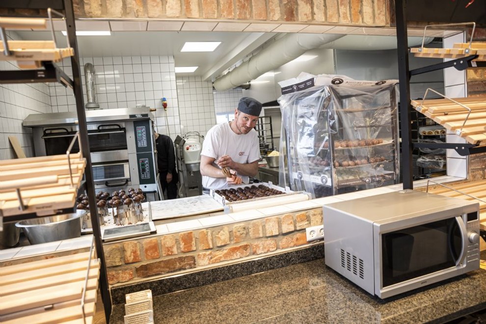 Bager genbner efter total renovering: 'Det er blevet fuldstndig, som jeg havde forestillet mig'