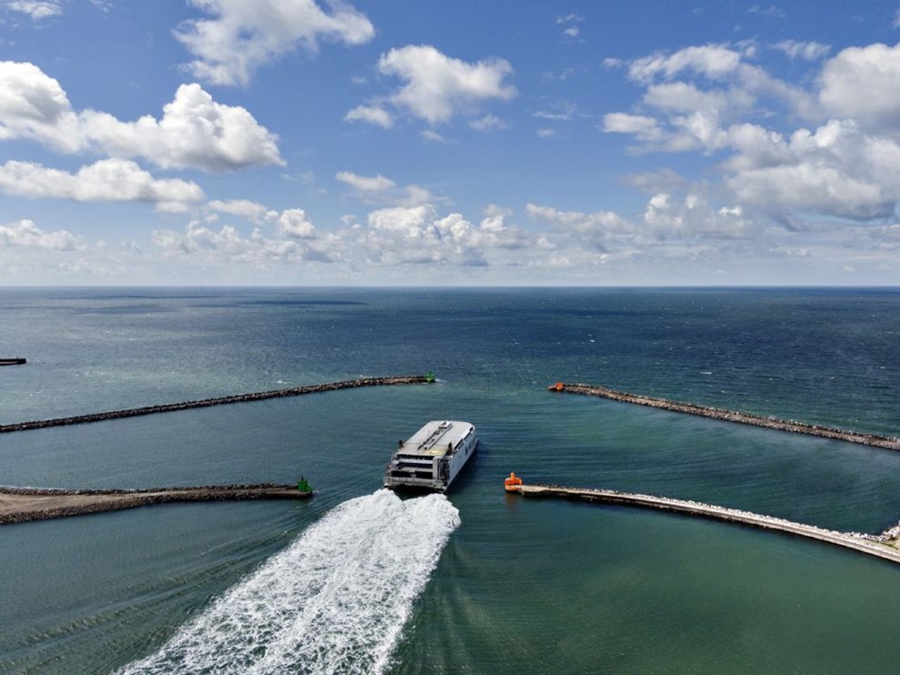 Polaris har solgt Molslinjen