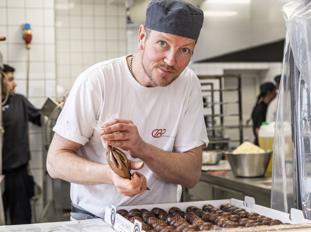 Efter ombygning for millioner:  Fuldt smæk på siden fredag 