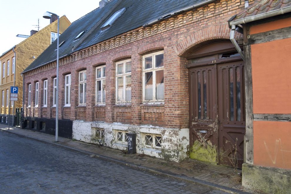 Kommunens svar efter borgeroprb: 'Et hus skal holdes i smmelig stand  men folk har lov at bo grimt'