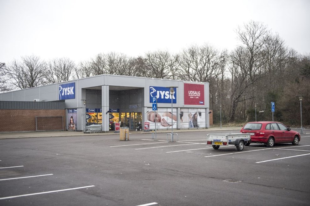 Morten Riis er bekymret for bymidten, men han er i mindretal: Elgiganten ser ud til at få politisk opbakning