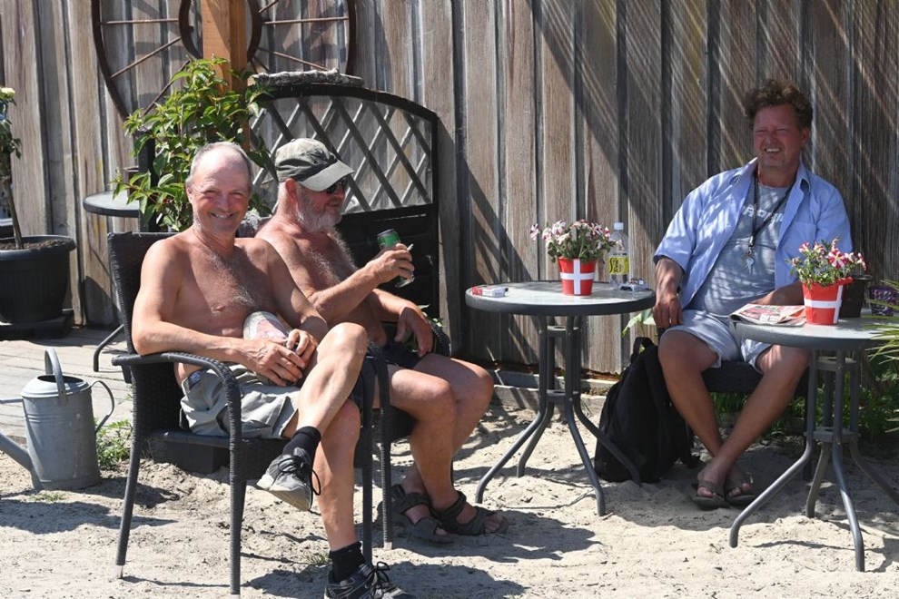 God stemning i Dåsen: 'Er I venner?' 'Vi er i hvert fald kammerater' God stemning i Dåsen: 'Er I venner?' 'Vi er i hvert fald kammerater'