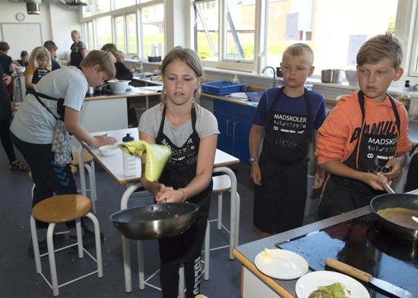 10 �r med de bornholmske skolek�kkener: Nu g�r det l�s igen