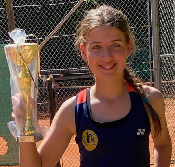 11-rig nexbo vinder guld til sjllandsmesterskab: 'Jeg elsker tennis, og jeg siger aldrig nej til tennis'