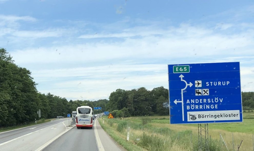 Nyt stenkast p E65:  Samme tid, samme sted