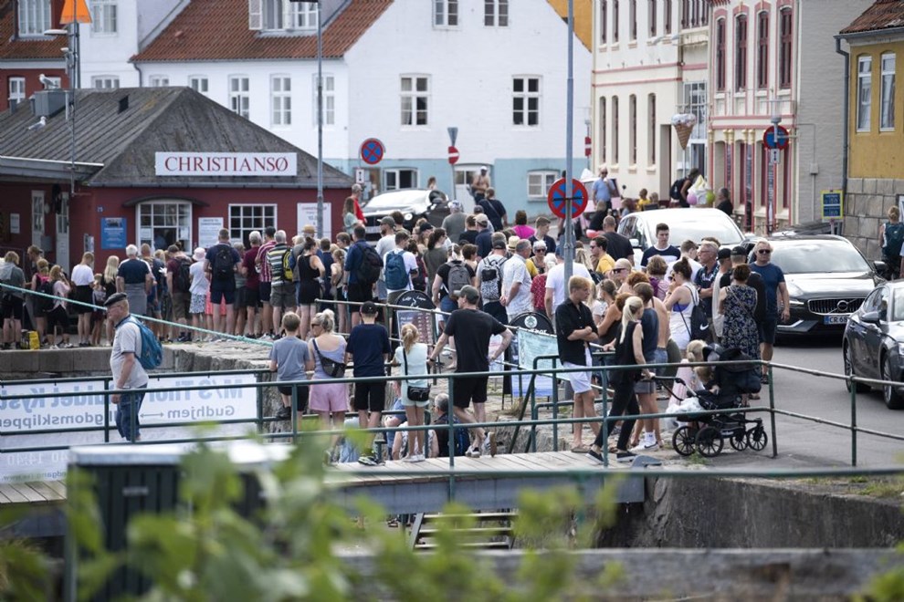 Leder: Sol, sommer og stress
