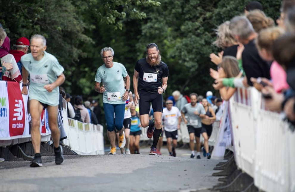 Den stejleste stigning blev besteget: Se billederne fra kongeetapen Den stejleste stigning blev besteget: Se billederne fra kongeetapen