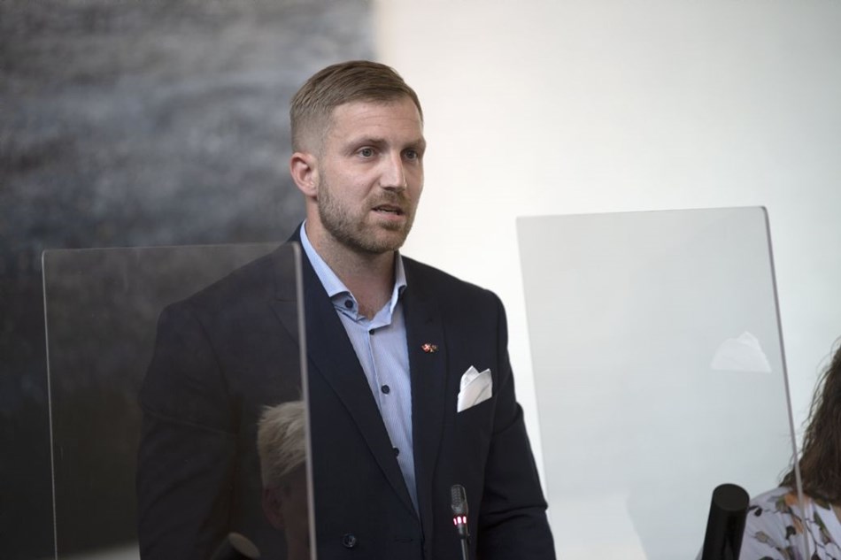 Flere partier kritiserer sp�rretid: DF stiller forslag om �benhedspolitik