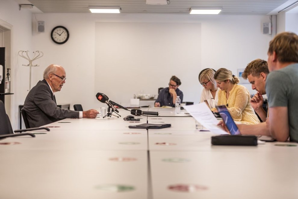 Riis efter pressemde om sprretid: 'Vi kommer med ndringsforslag til de nye retningslinjer'