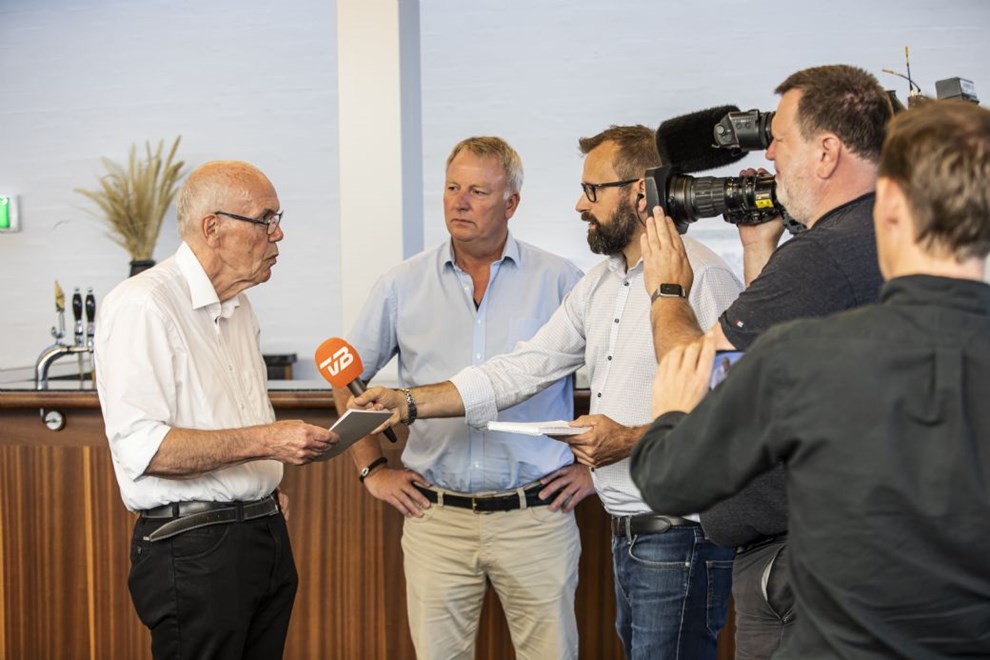 S og V laver budgetforlig – øvrige partier har forladt forhandlingerne S og V laver budgetforlig – øvrige partier har forladt forhandlingerne