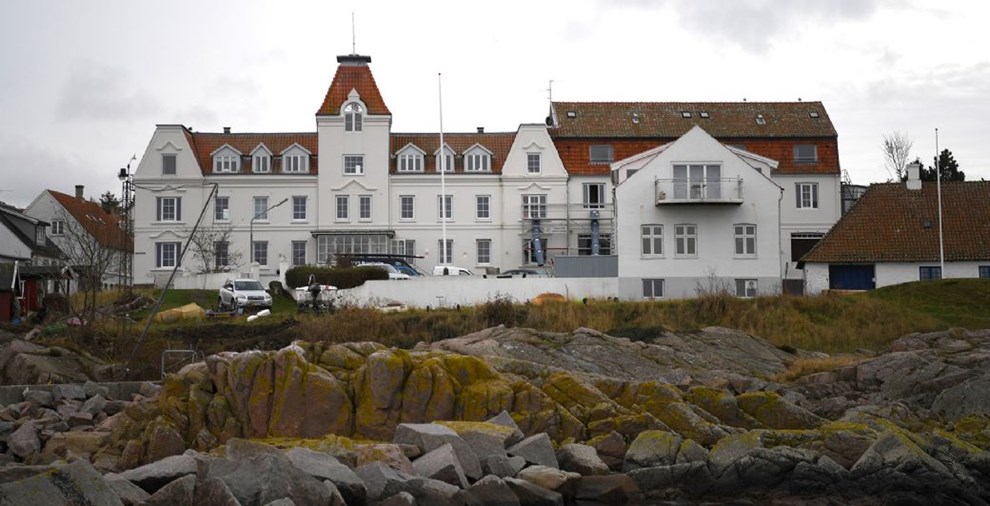 Mangerige venner vil gre Strandhotellet til et samlingssted hele ret