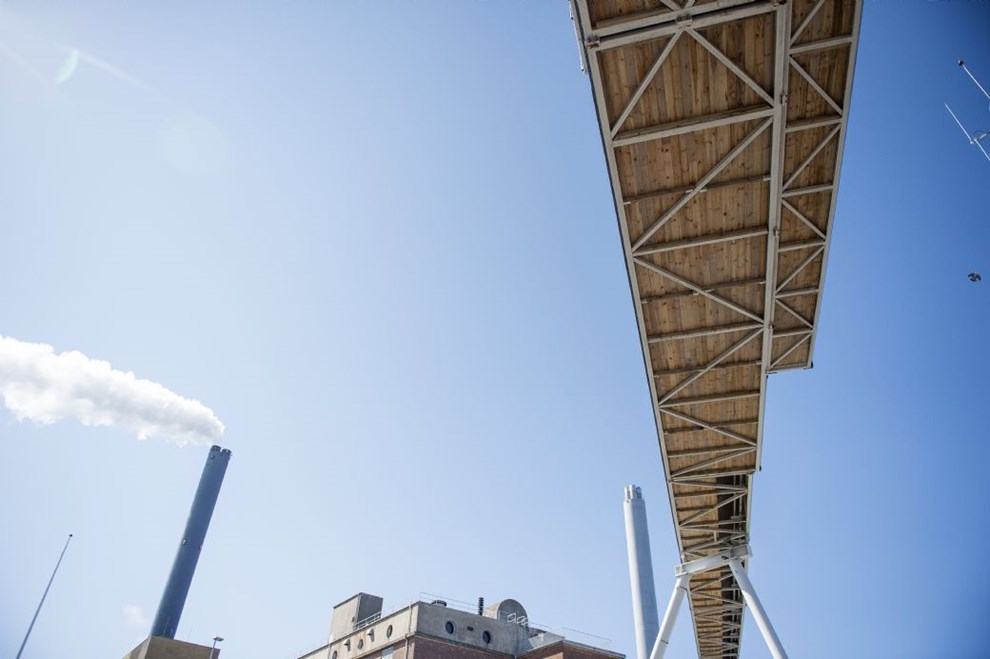 Kmpe EU-sttte: Fremtiden rykker ind p kraftvrk i Rnne