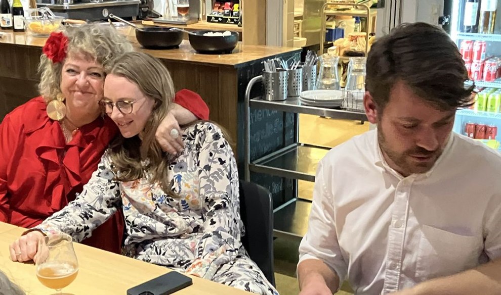 Valgfest i Sandvig: Det er stadig tidligt p� aftenen