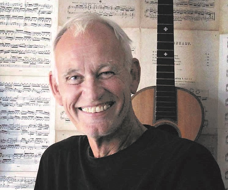 Jakob kan spille p flere strenge  og s blev museum til en bog