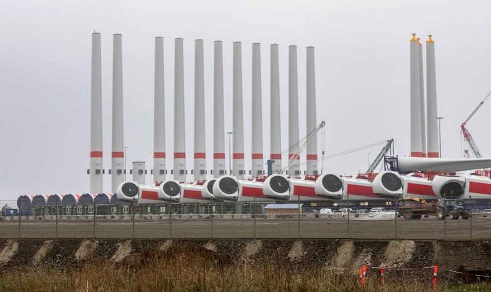 27 vindmller forsvinder snart fra Rnne Havn